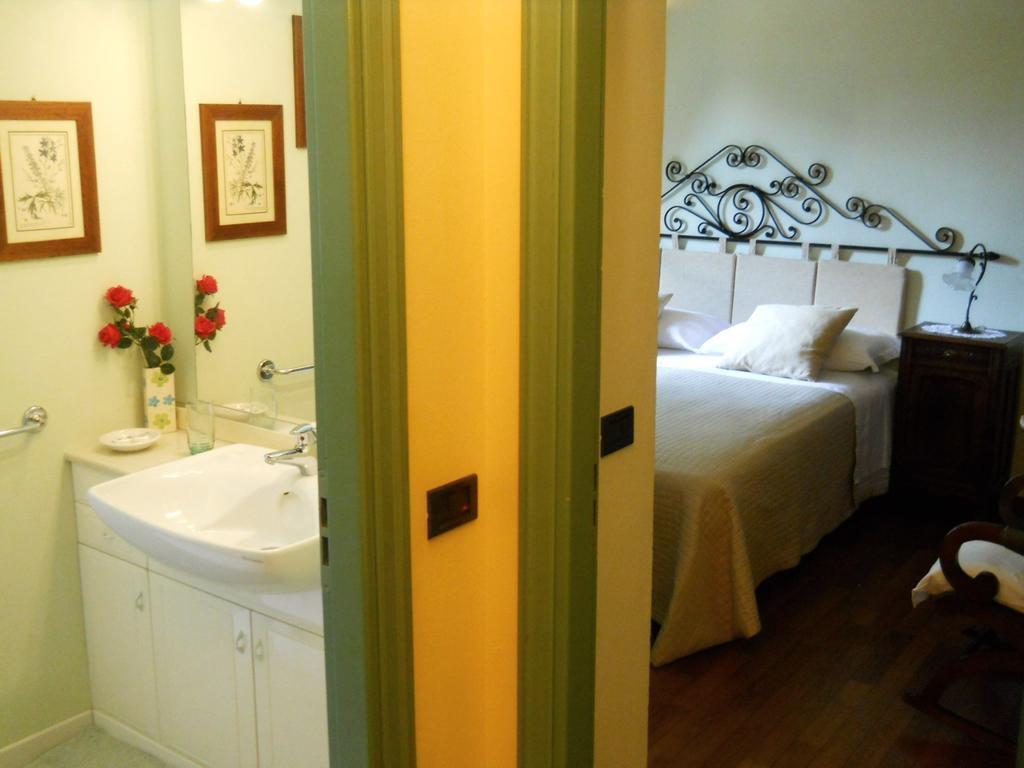 Tenuta Calabiana Diano dʼAlba Habitación foto