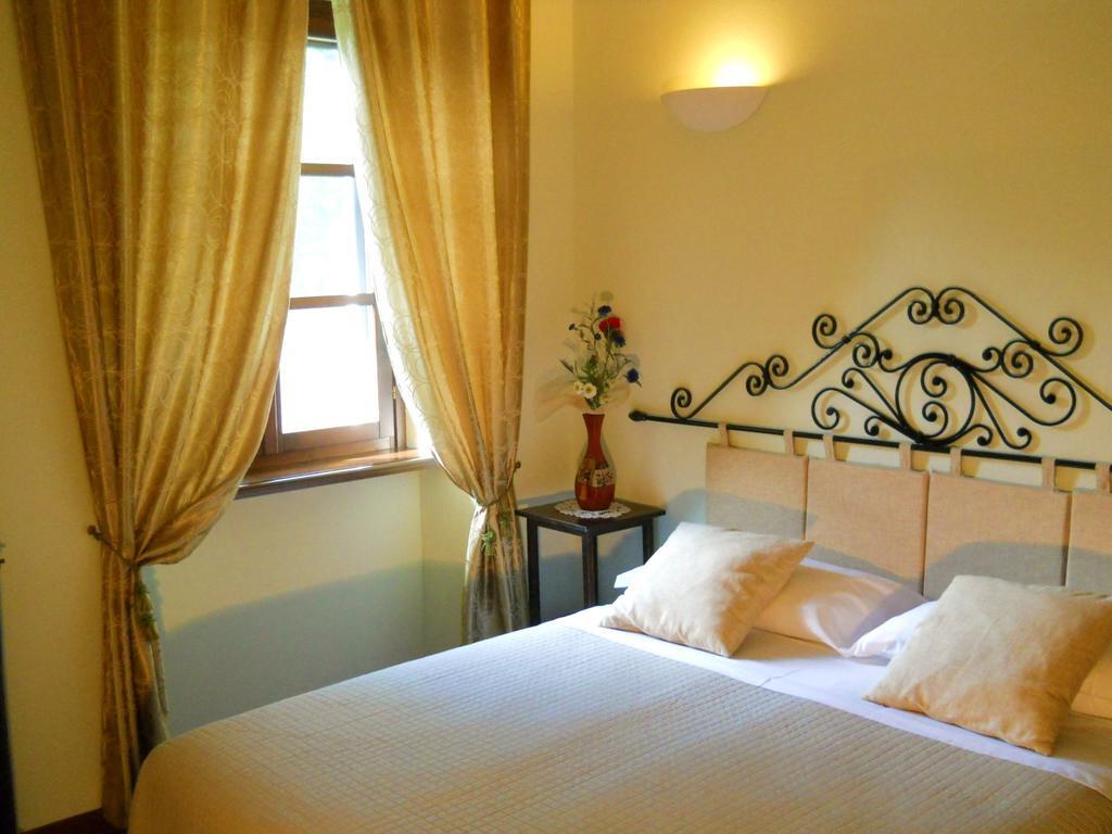Tenuta Calabiana Diano dʼAlba Habitación foto